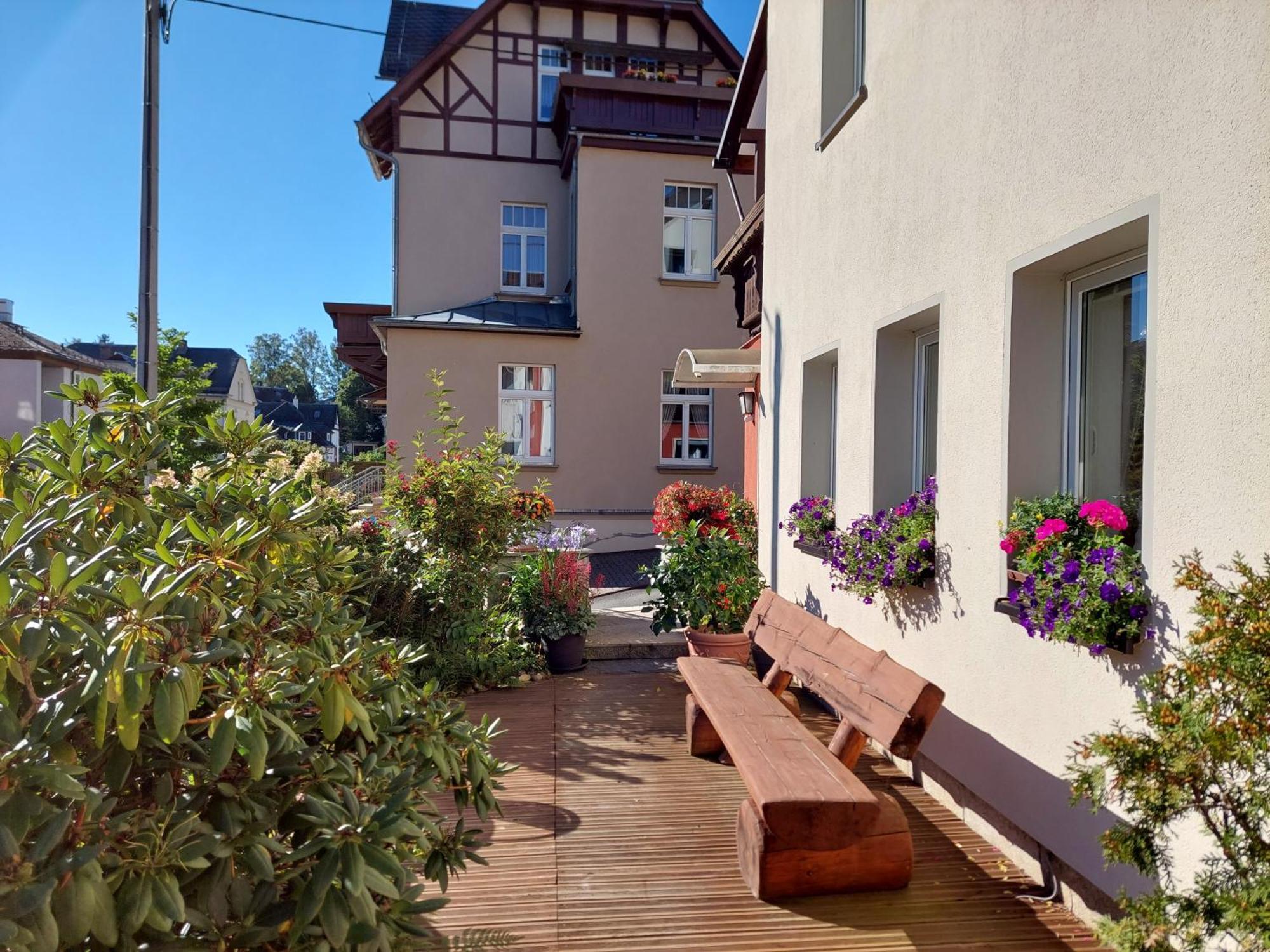 Villa Helvetia Бад Елстер Екстериор снимка